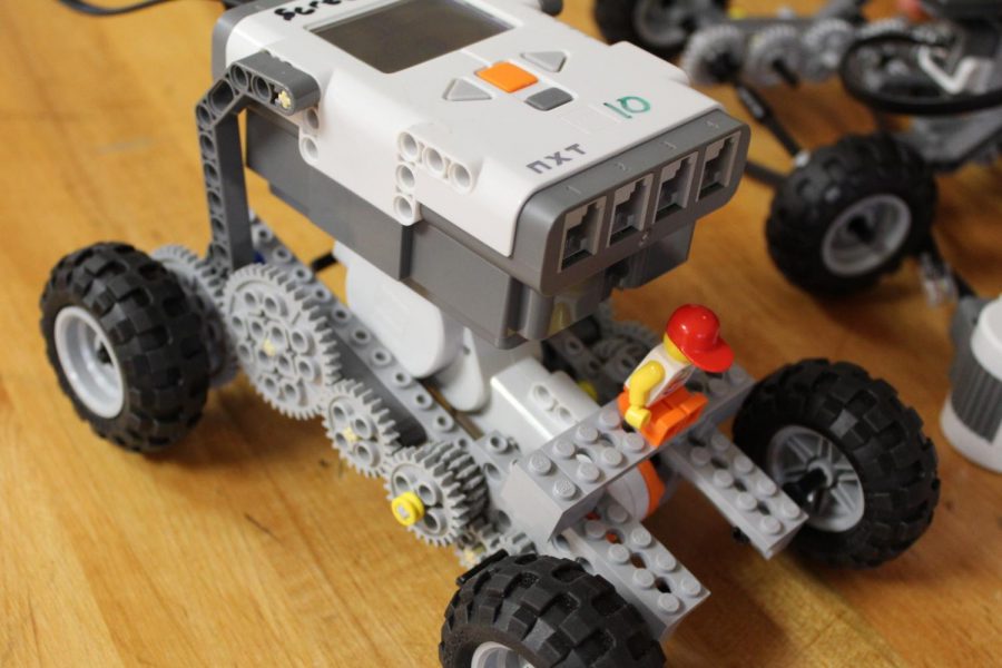 Racing Through Hybrid With Legos